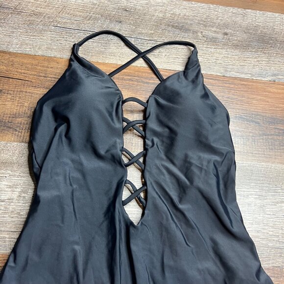 NWT BECCA by Rebecca Virtue Black Caged One Piece Swimsuit Criss-Cross L - Picture 3 of 9